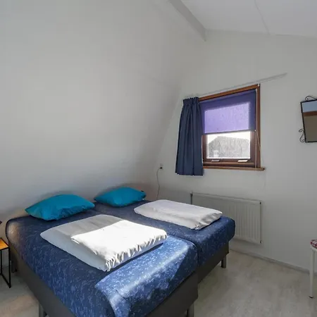 Coastal Haven 6-person In Holiday home *